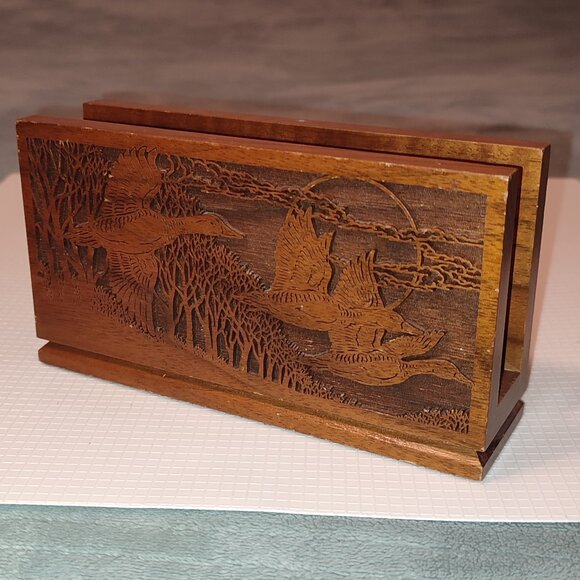 Solid American Walnut Engraved Napkin Holder Wood California Vintage Ducks Birds - Picture 1 of 9
